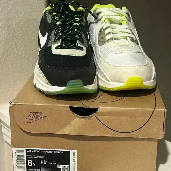 Big Kids' Nike DH1989-001 Air Max 90 Exeter Edition Size 6Y - Picture 10 of 10